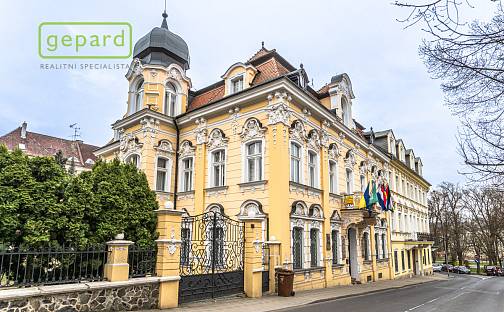 Prodej domu 765 m² s pozemkem 1 338 m², Pod Doubravkou, Teplice
