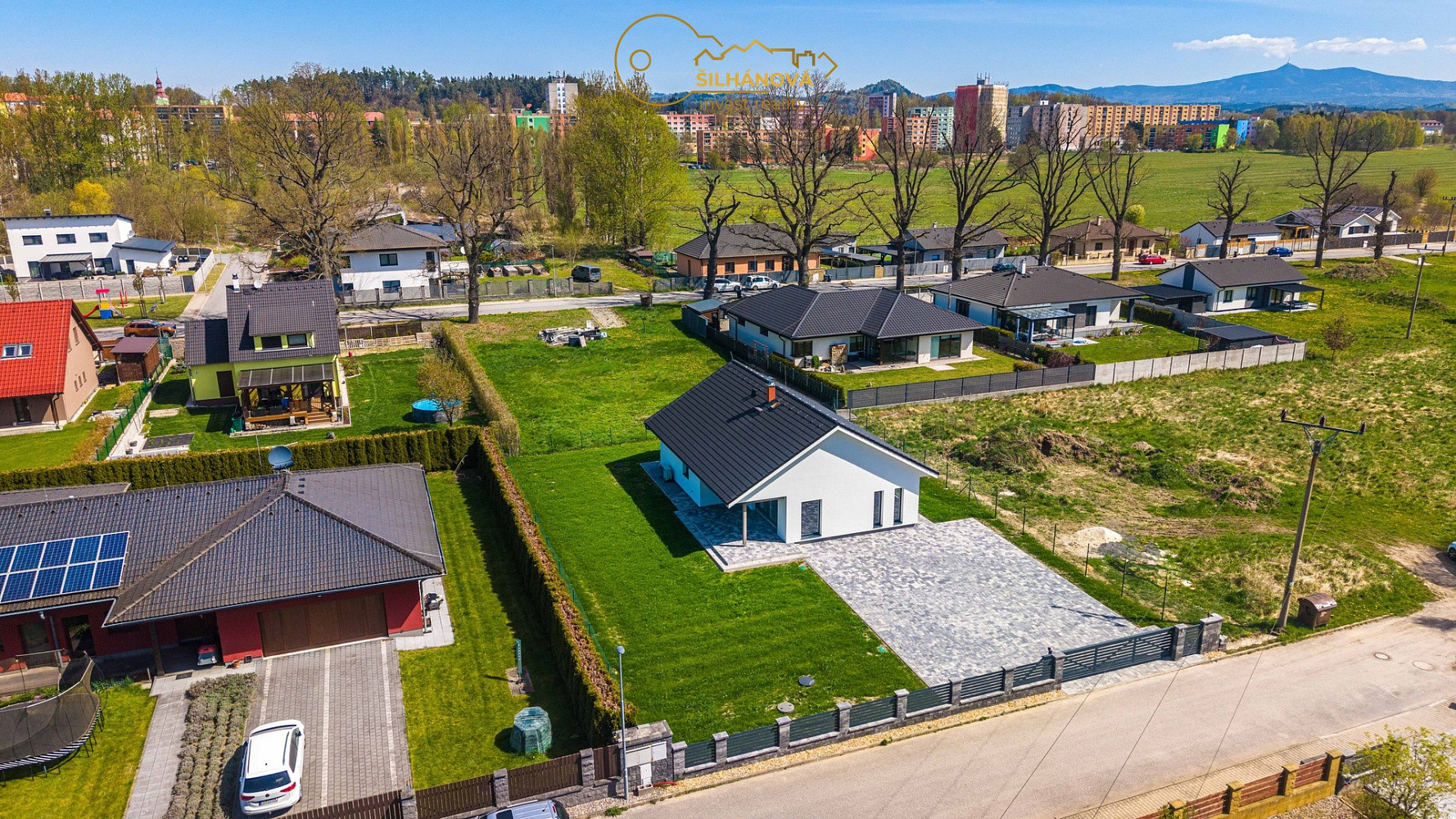 Prodej domu 120 m² s pozemkem 893 m² – fotografie 2