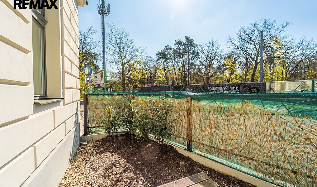 Prodej bytu 2+kk 50 m², Praha – náhled fotky 2
