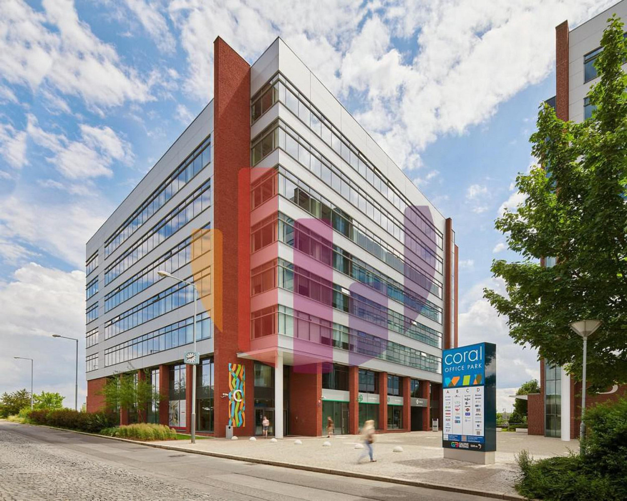 Pronájem kanceláře 394 m²