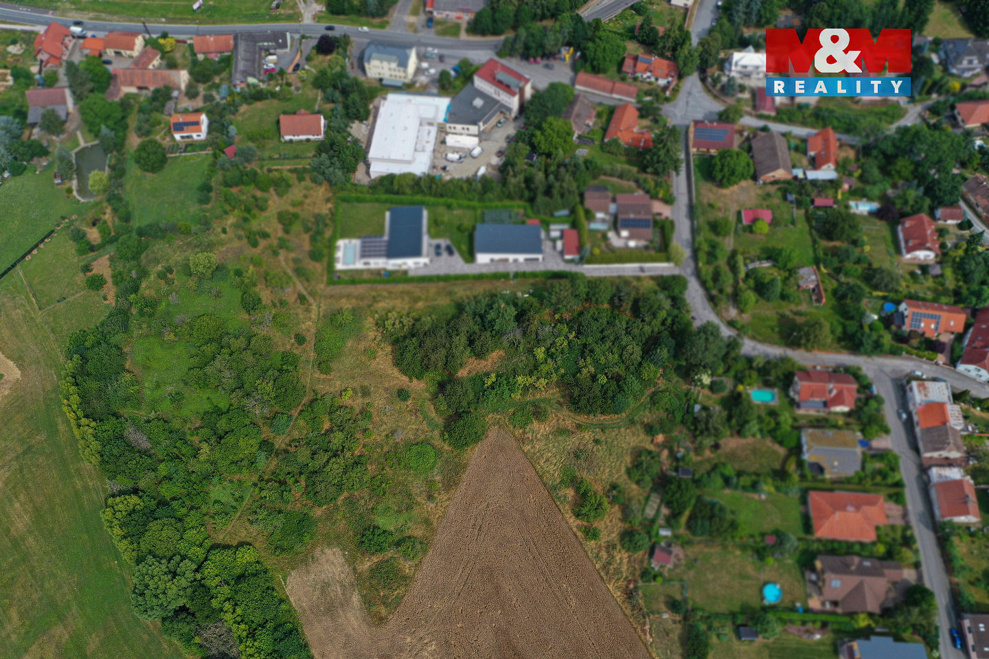 Prodej stavebního pozemku 9 551 m² – pohled 6