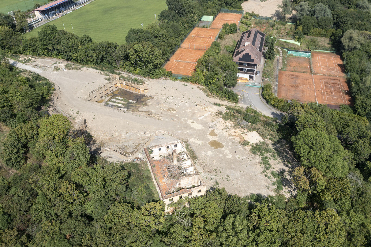 Prodej stavebního pozemku 6 434 m² – fotografie 3