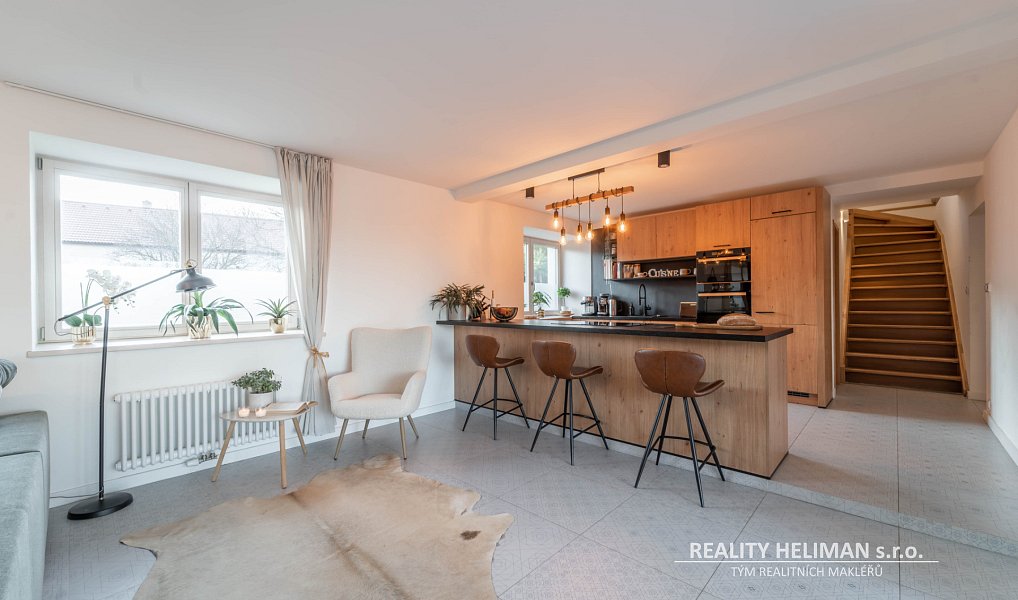 Prodej domu 260 m² s pozemkem 5 558 m², Košice – náhled fotky 4