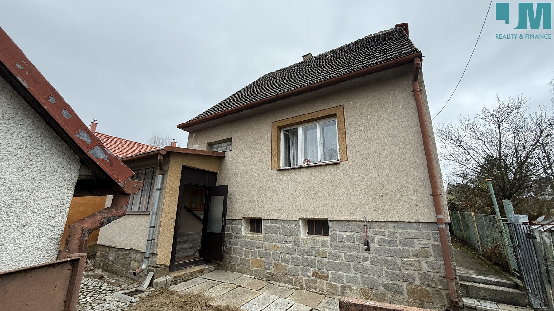 Prodej domu 180 m² s pozemkem 943 m² – fotografie 2