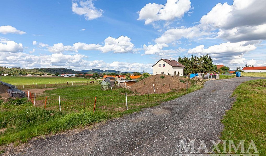 Prodej stavebního pozemku 1 000 m², Chlustina – náhled fotky 16