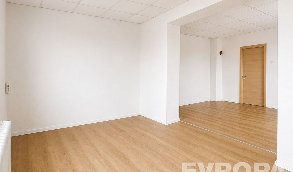 Pronájem kanceláře 75 m², Kolín – náhled fotky 6