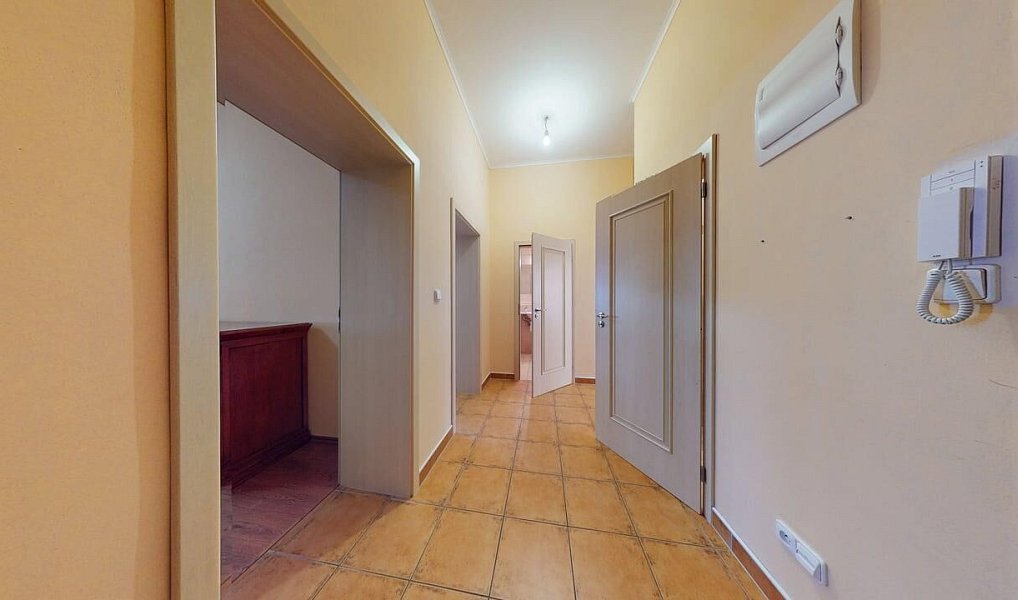 Prodej bytu 2+1 69 m², Karlovy Vary – náhled fotky 4
