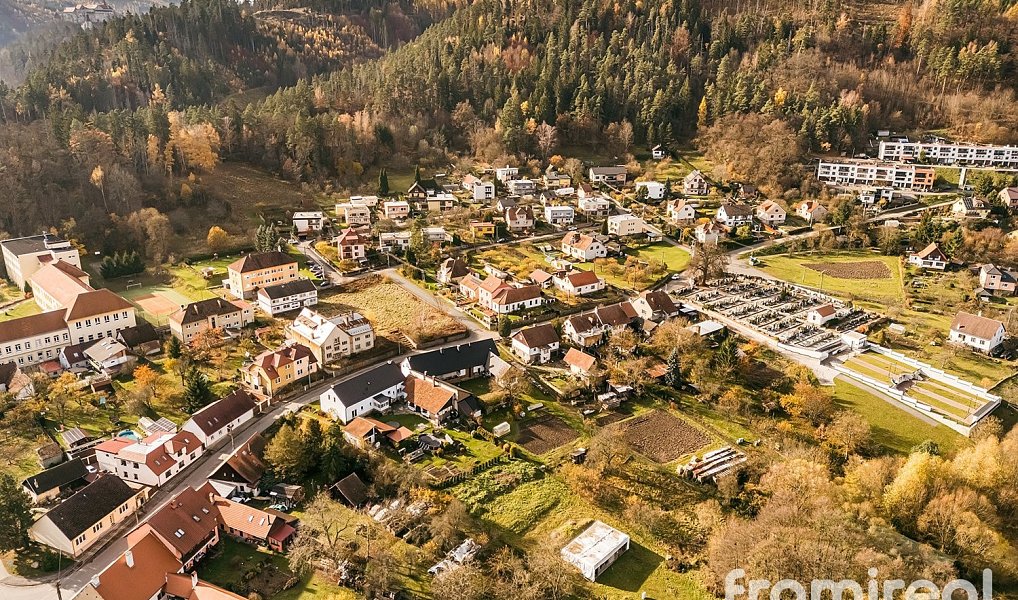Prodej stavebního pozemku 1 079 m², Nedvědice – náhled fotky 12