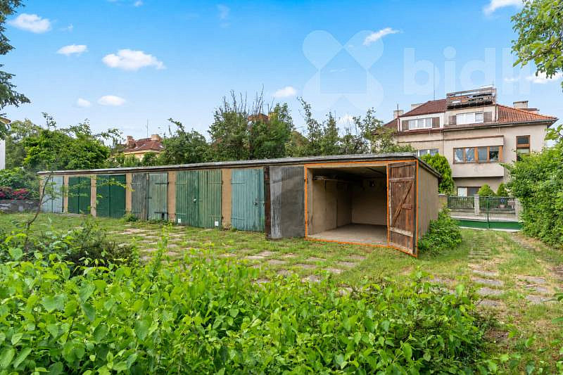 Prodej garáže - praha 6, petřiny - ulice na okraji