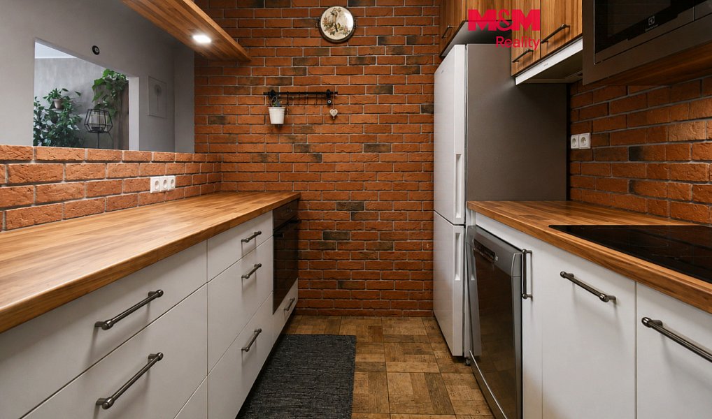 Prodej bytu 3+1 85 m², Praha – fotka 1 z 17