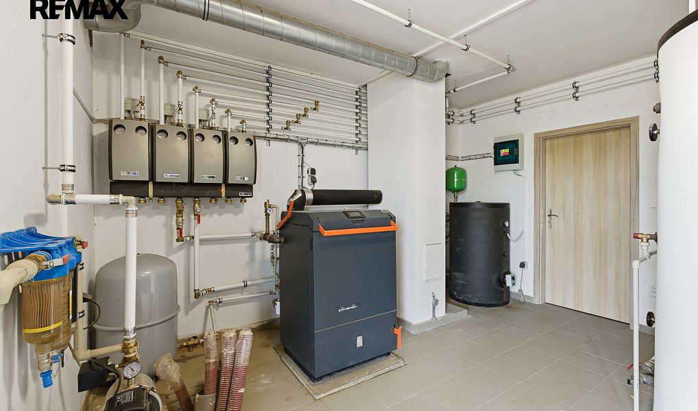 Prodej domu 440 m² s pozemkem 10 980 m², Vyskytná nad Jihlavou – náhled fotky 14