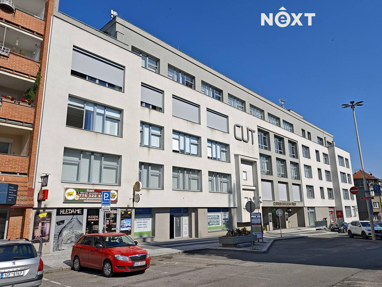 Pronájem kanceláře 450 m²