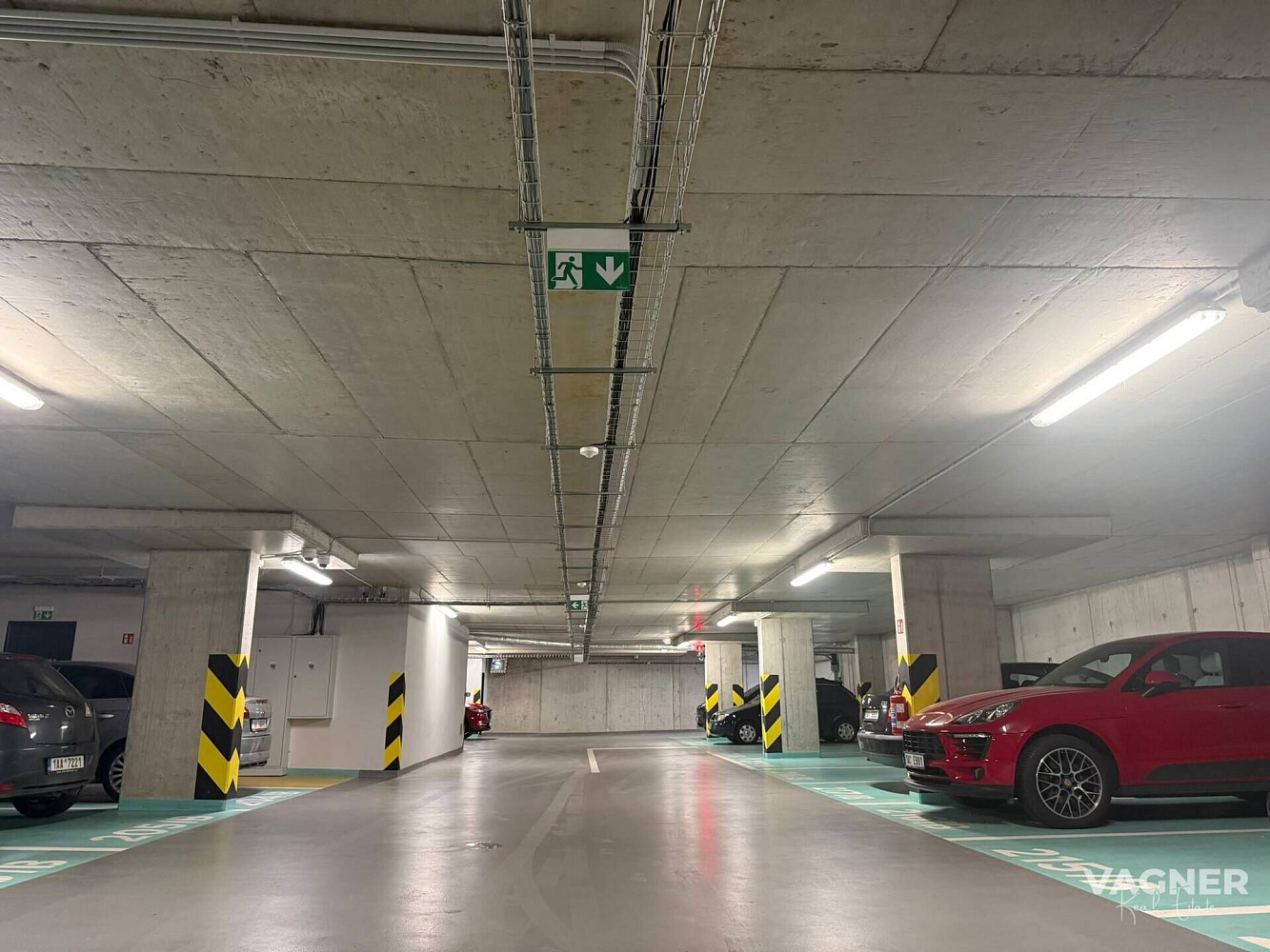 Prodej garážového stání, 20m2, novostavba v ulici U Elektry, Praha 9 – fotografie 3