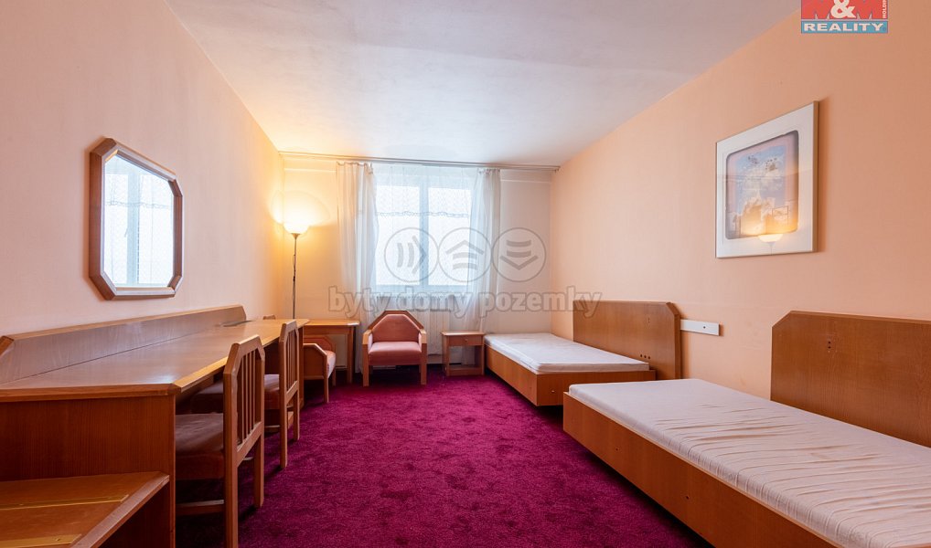 Prodej ubytovacího objektu 558 m², Rovná – náhled fotky 8