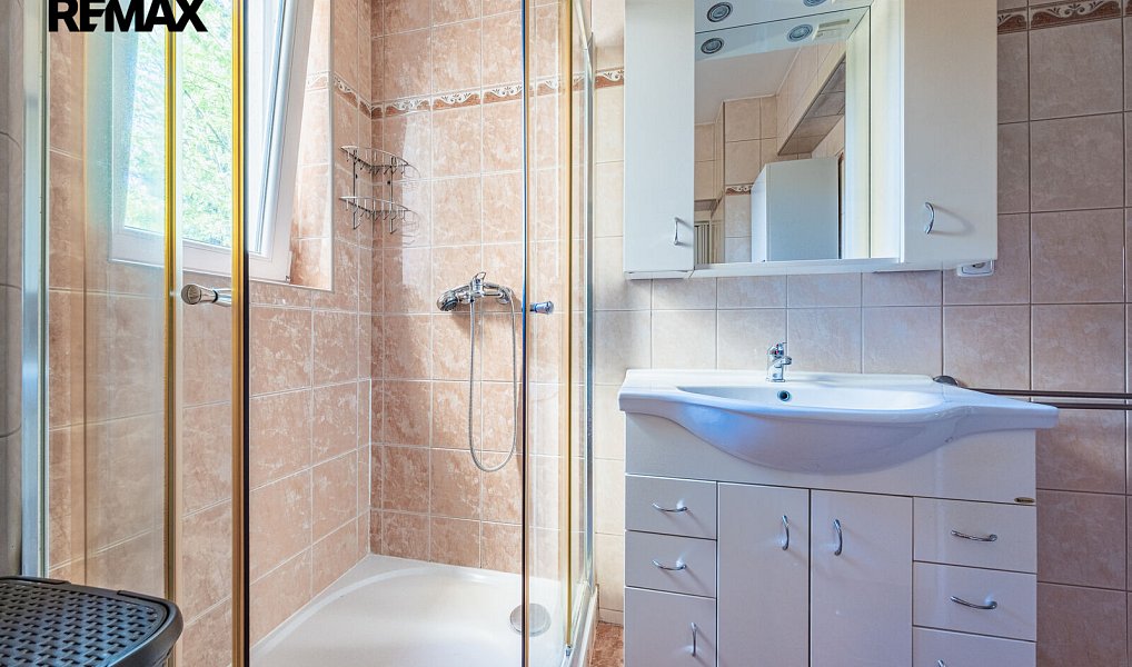 Prodej domu 260 m² s pozemkem 180 m², Krupka – náhled fotky 43