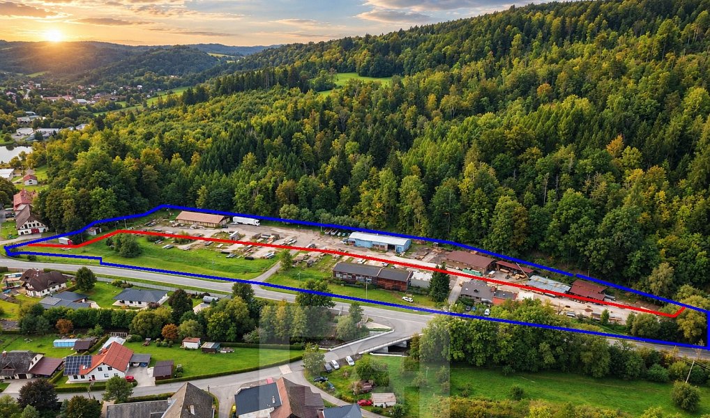 Prodej výrobních prostor 1 000 m², Jilemnice – fotka 1 z 12