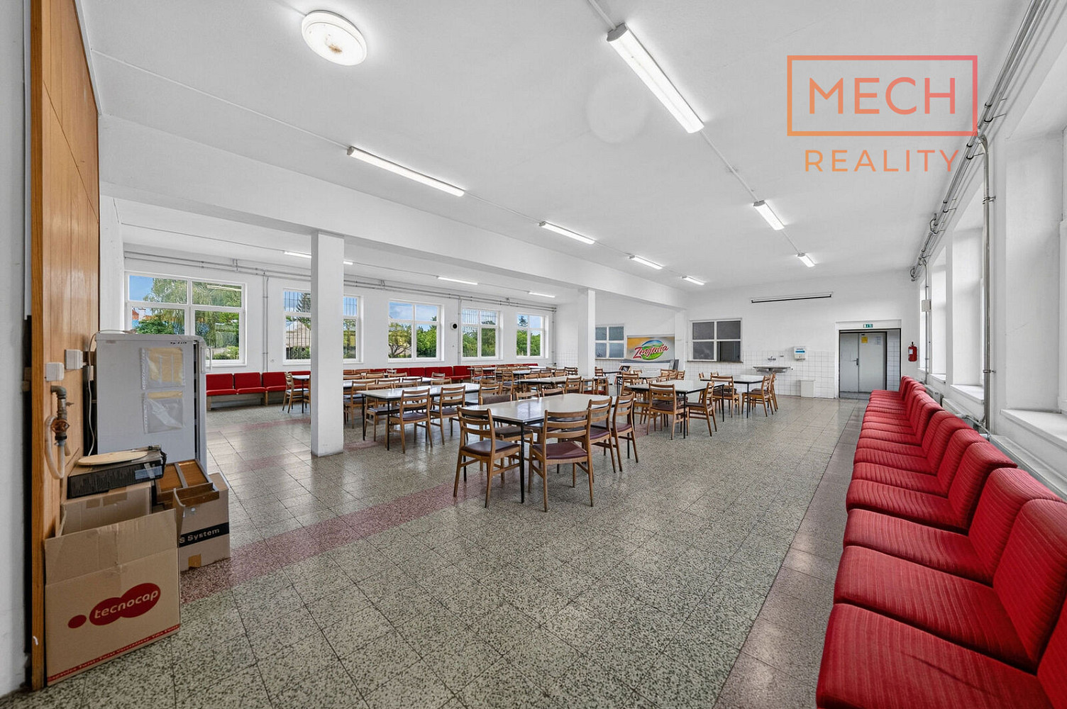 Prodej komerčního objektu (jiného typu) 1 030 m² – fotografie 5