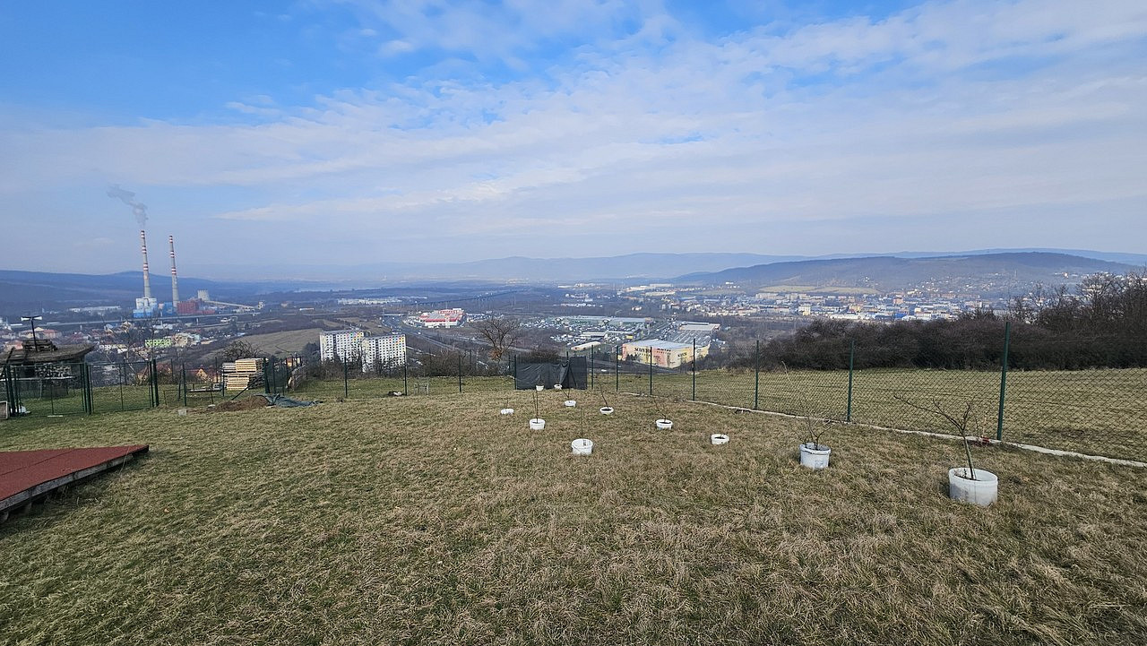 Prodej stavebního pozemku 1 100 m²