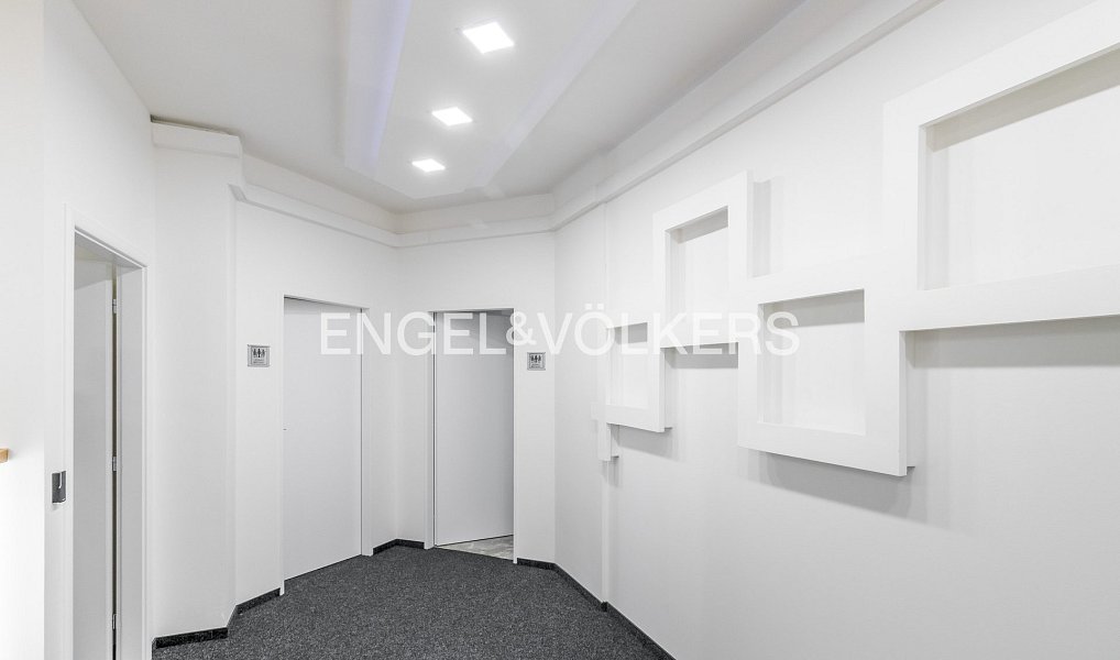 Pronájem kanceláře 175 m², Praha – náhled fotky 10