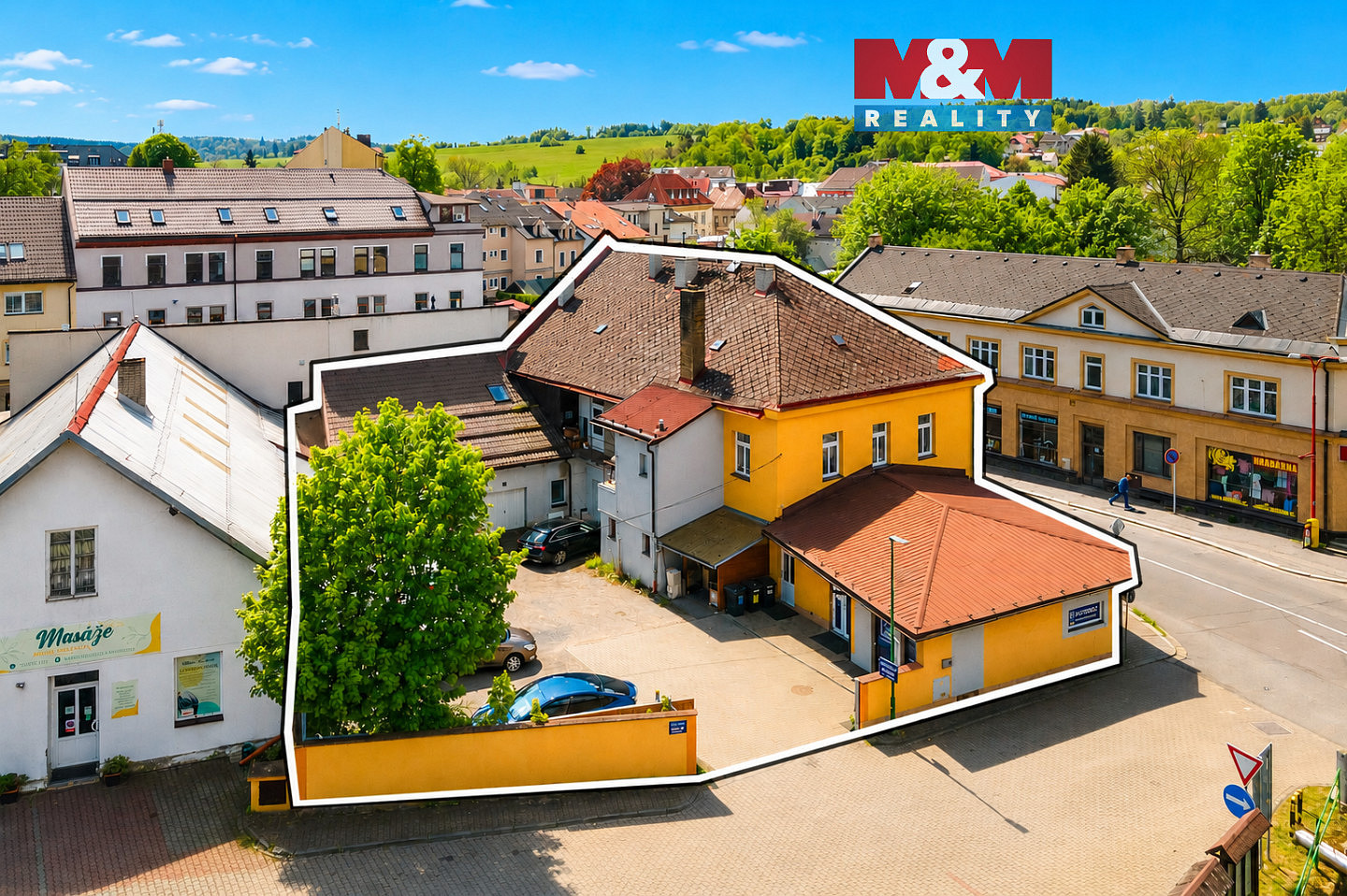 Prodej obchodních prostor 383 m²