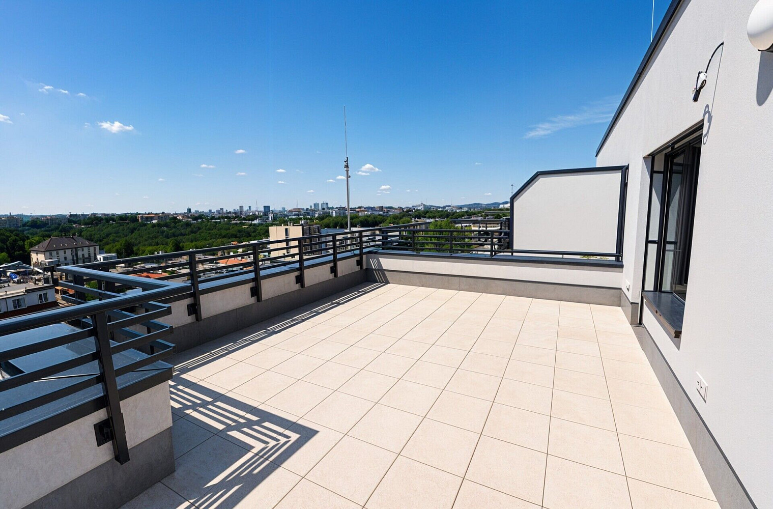 Prodej bytu 3+kk 138 m² - Widok 3