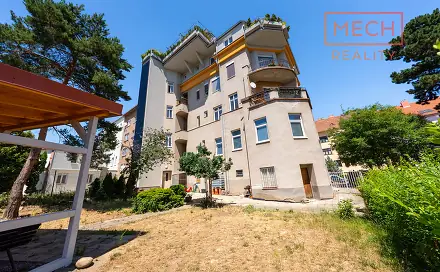Prodej bytu 2+1 65 m², 17. listopadu, Znojmo