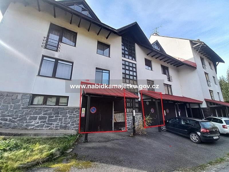 Harrachov, pronájem garáže č. 103 v čp. 593