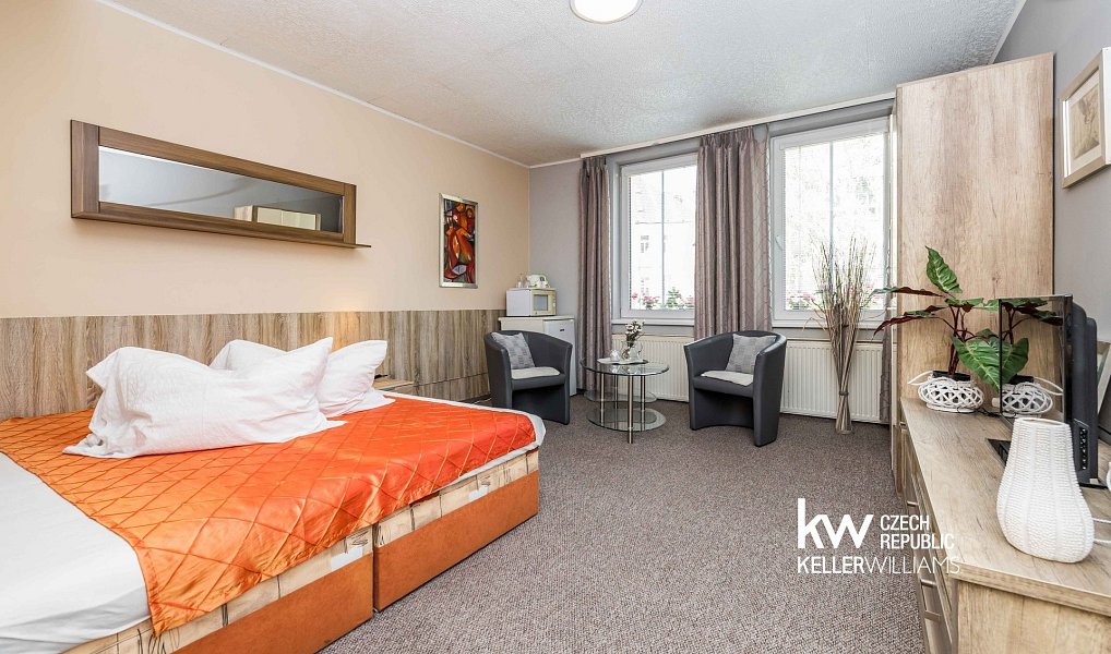 Prodej domu 450 m² s pozemkem 1 416 m², Teplice – náhled fotky 21