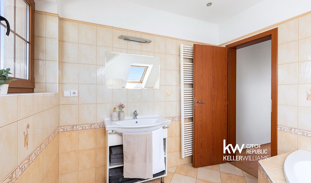 Prodej domu 203 m² s pozemkem 1 141 m², Říčany – náhled fotky 19
