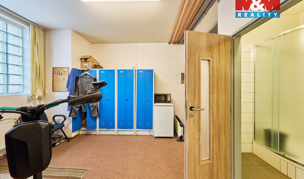 Prodej výrobních prostor 1 667 m², Trutnov – náhled fotky 9