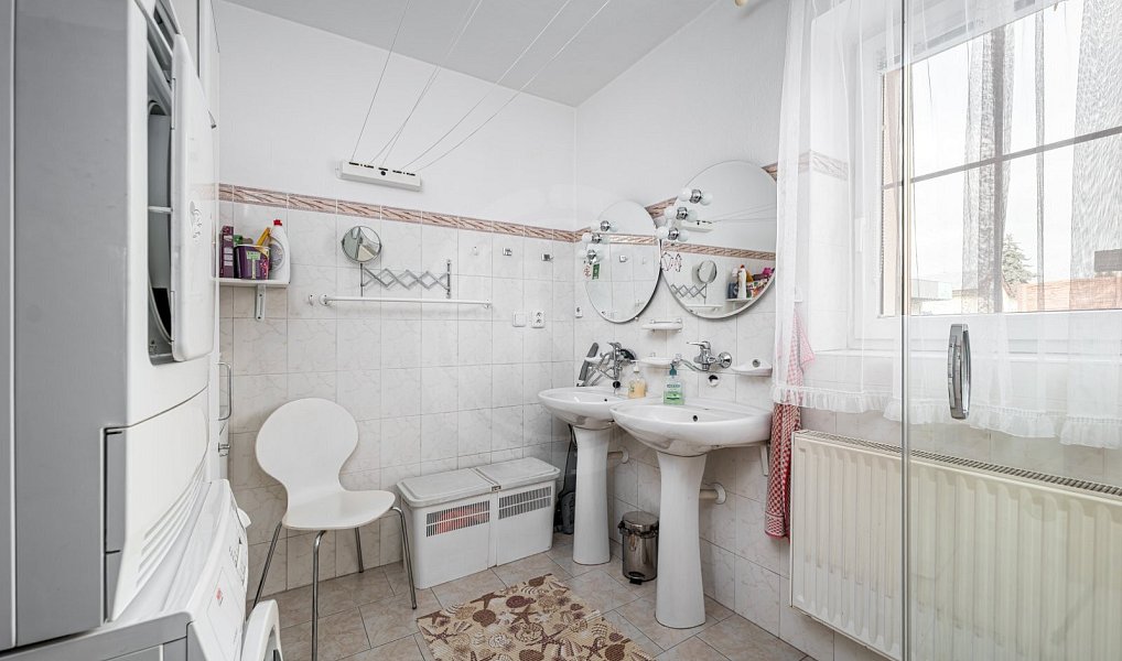 Prodej domu 160 m² s pozemkem 261 m², České Budějovice – náhled fotky 25