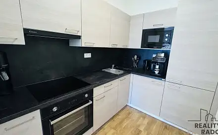 Pronájem bytu 1+kk 38 m²