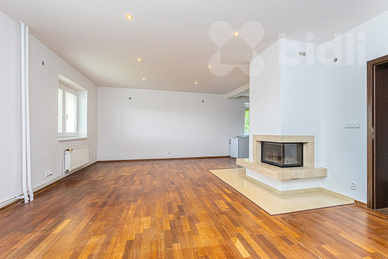 Prodej domu 181 m² s pozemkem 678 m² — photo 3