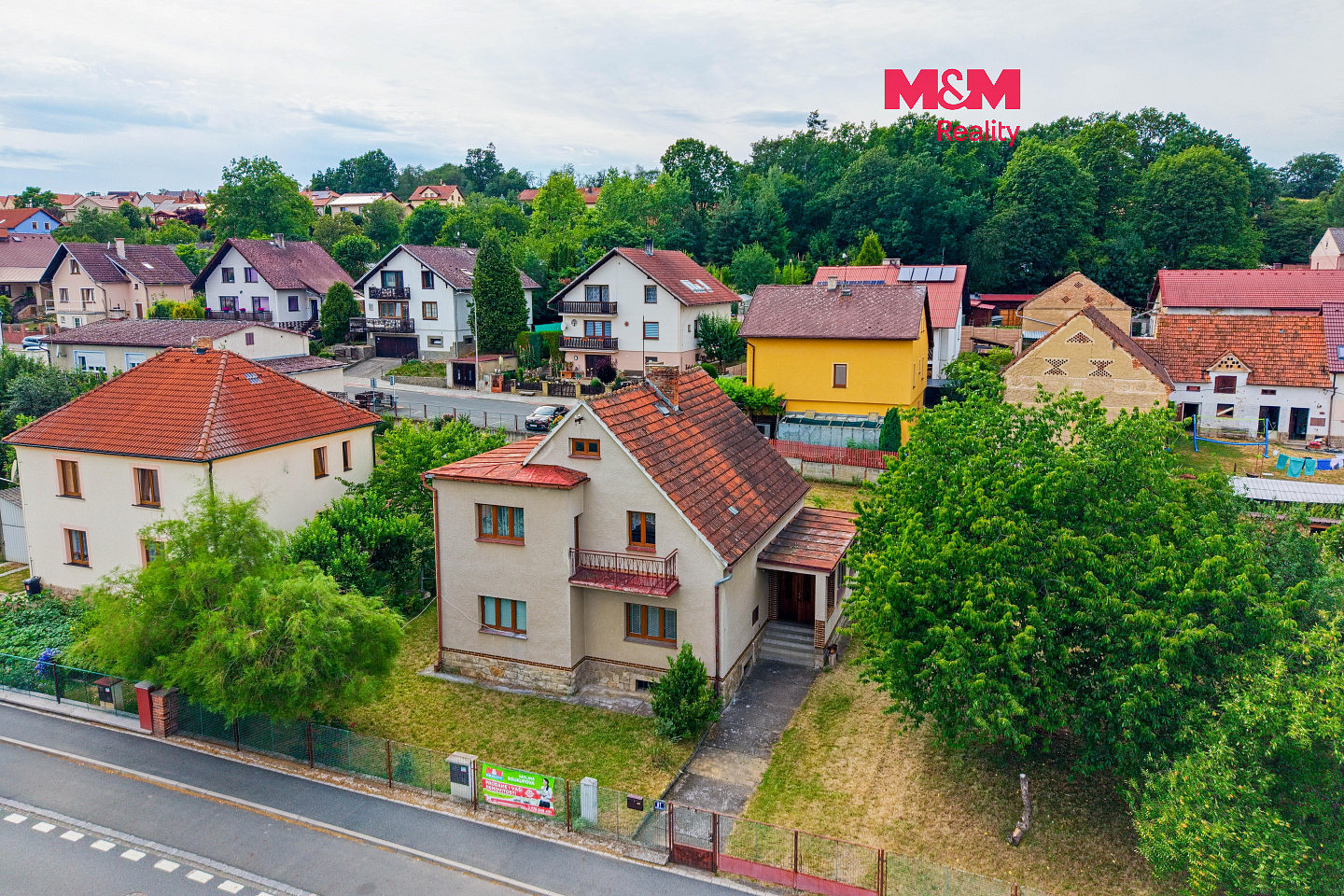 Prodej domu 180 m² s pozemkem 1 391 m²