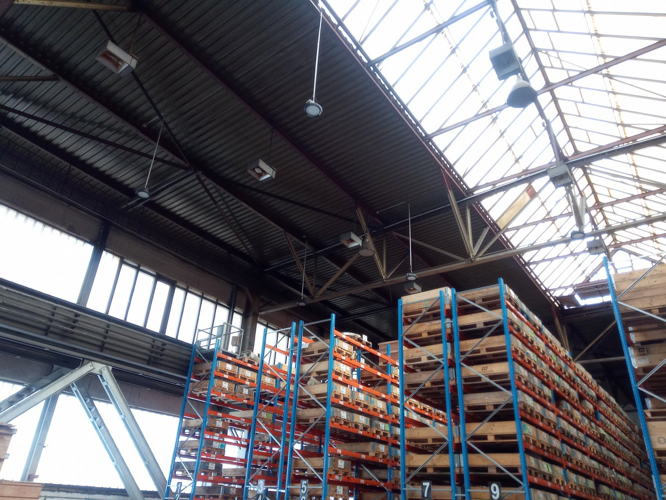 Pronájem skladovacích prostor 2 000 m² – fotografie 2