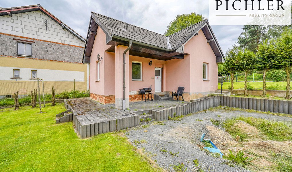 Prodej domu 330 m² s pozemkem 1 823 m², Nekvasovy – náhled fotky 24