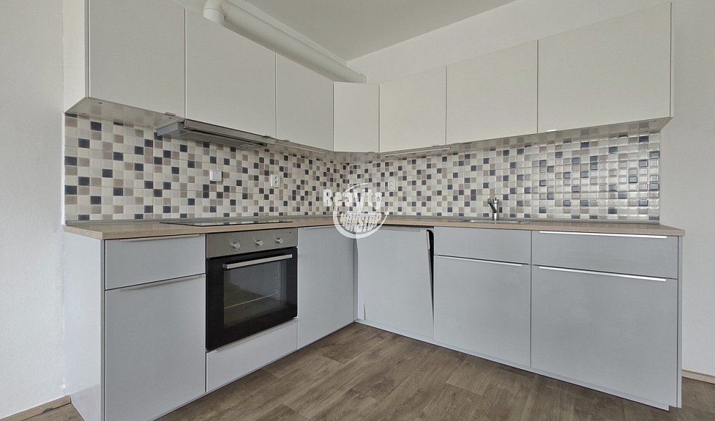 Pronájem bytu 4+kk 100 m², Jihlava – náhled fotky 2