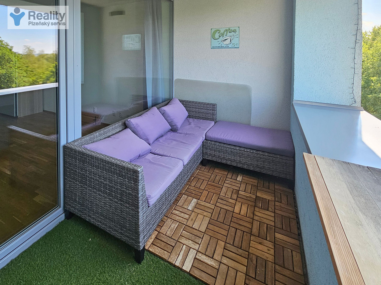 Pronájem bytu 2+kk 66 m² - Więcej