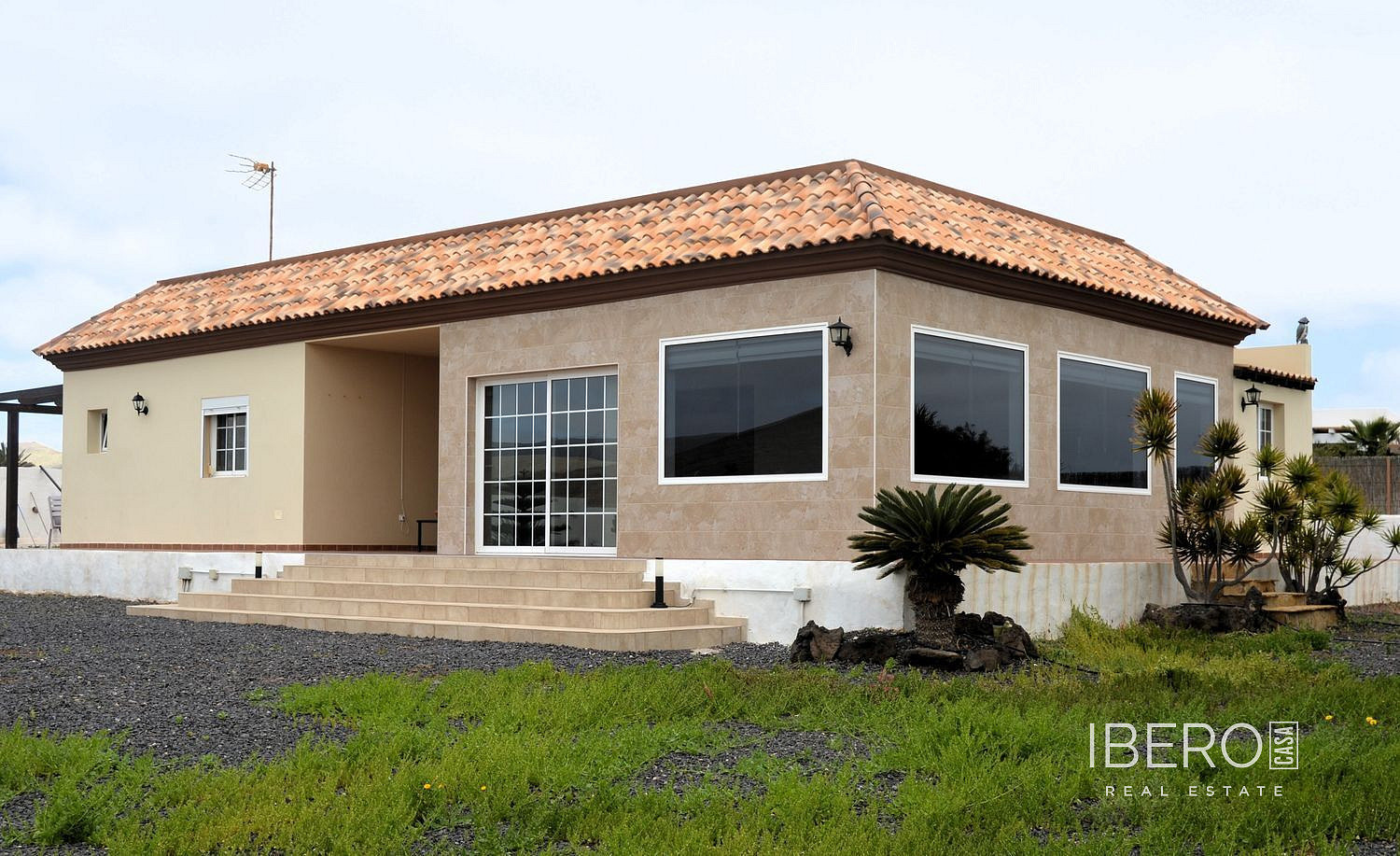 Prodej domu 2 755 m² s pozemkem 2 549 m²