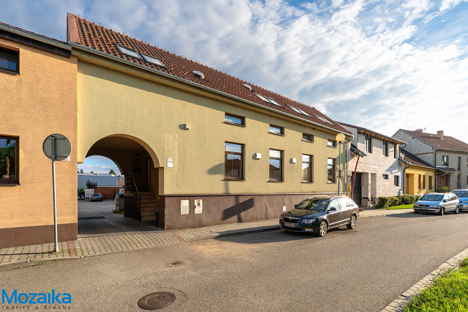 Prodej domu 340 m² s pozemkem 190 m² – fotografie 2