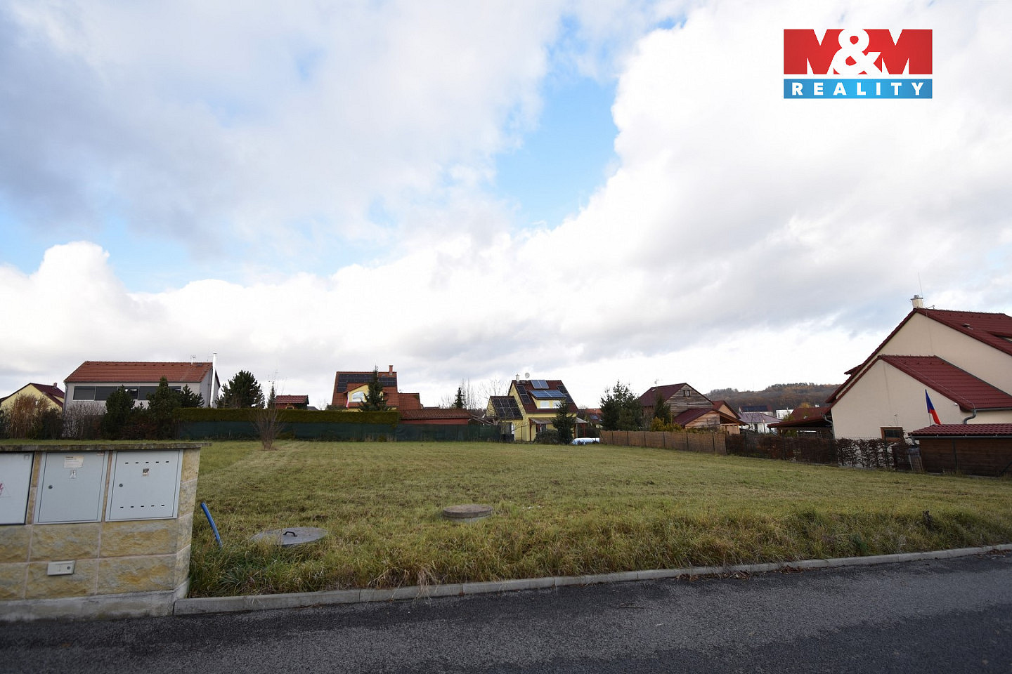 Prodej stavebního pozemku 800 m² – fotografie 2