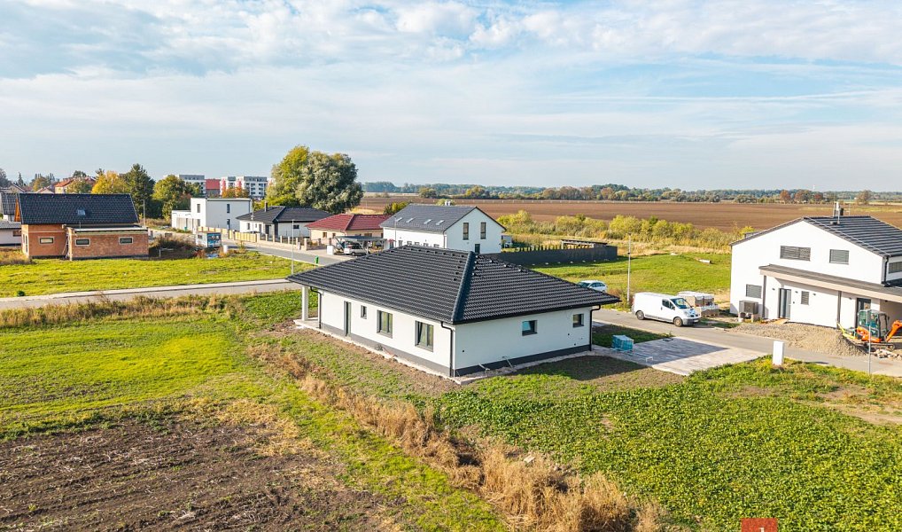 Prodej domu 127 m² s pozemkem 818 m², Dašice – náhled fotky 2