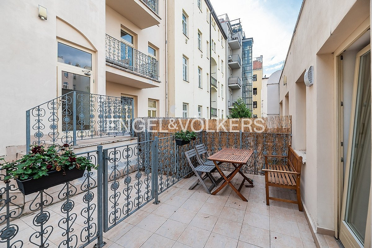 Pronájem bytu 2+kk 43 m² – fotografie 3