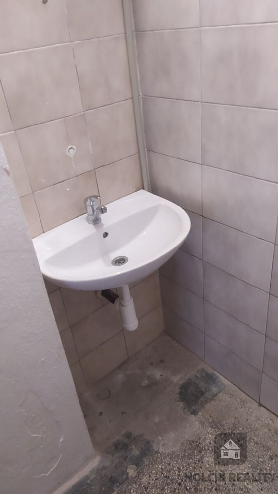 Pronájem obchodních prostor 52 m² – fotografie 4