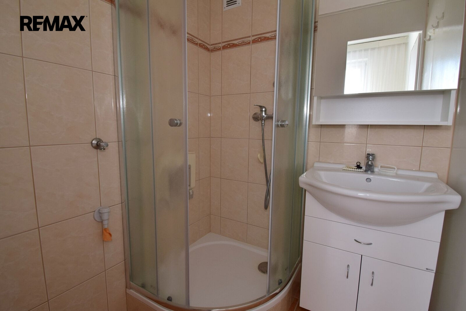 Pronájem bytu 3+1 65 m² – fotografie 3