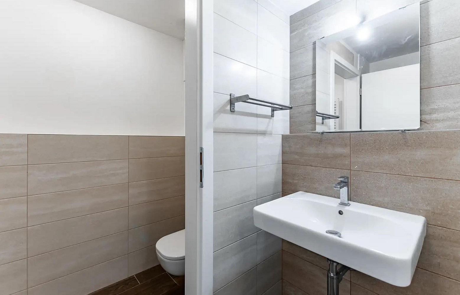 Pronájem kanceláře 54 m² – fotografie 5