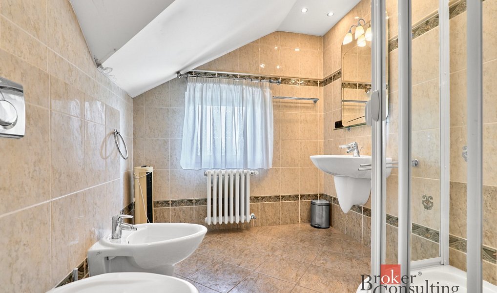 Pronájem domu 388 m² s pozemkem 2 802 m², Karlovy Vary – náhled fotky 24
