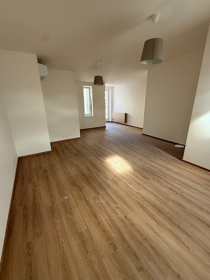 Pronájem bytu 2+kk 74 m² – fotografie 4