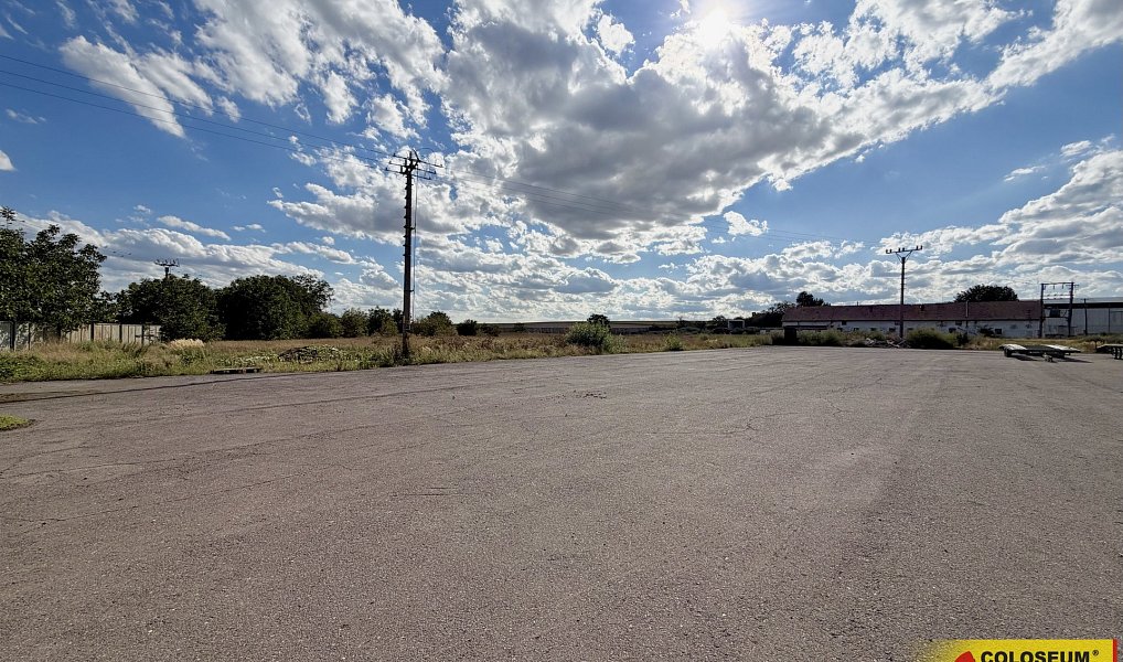 Pronájem skladovacích prostor 330 m², Chvalovice – náhled fotky 8