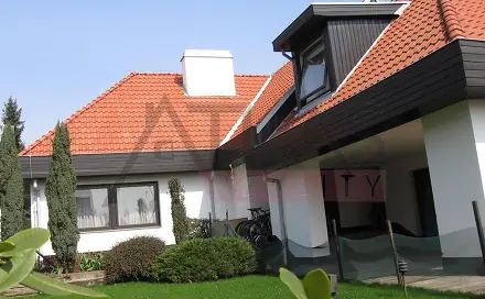 Pronájem domu 417 m² s pozemkem 1 000 m², Ke hrádku, Praha 4 - Kunratice